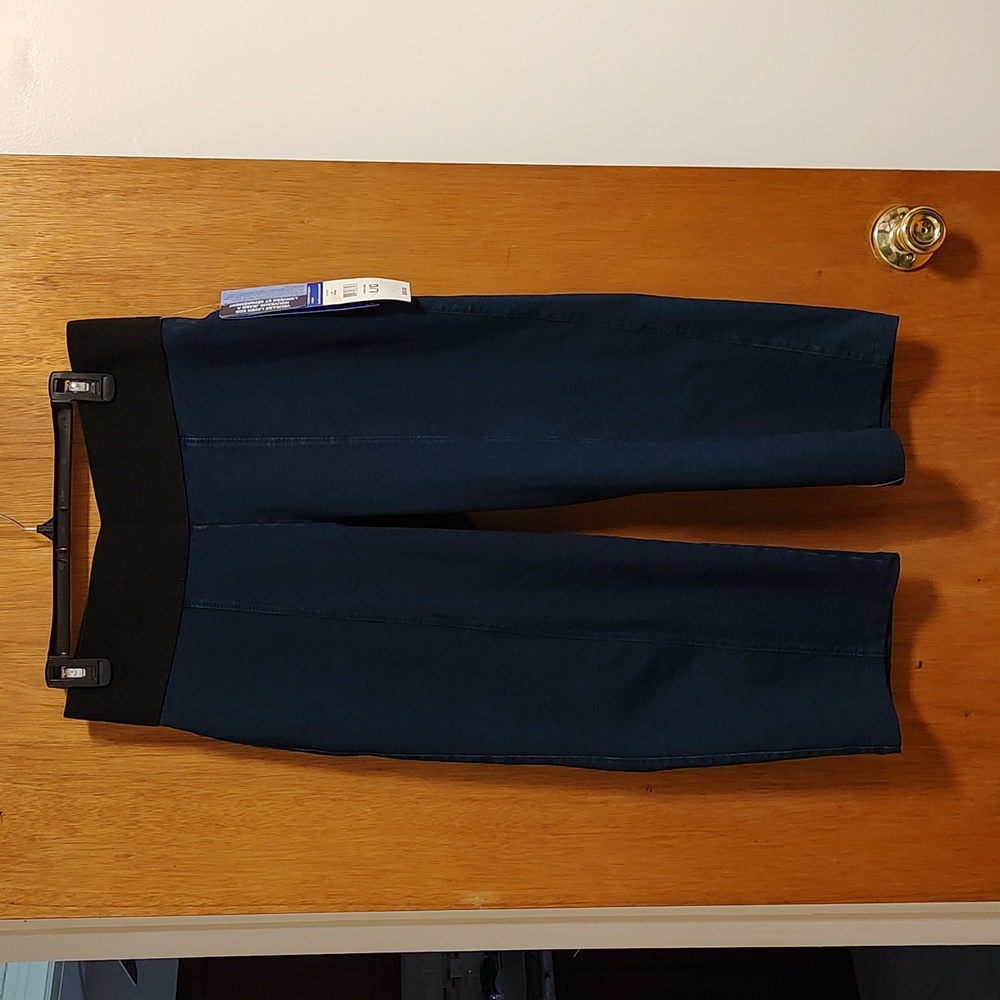 Ladies Fashionable Waistband Capri Size L  Color Indigo Make An Offer